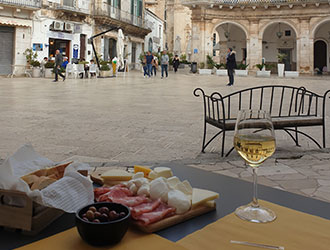 Potovanje po prelepi Apuliji (Puglia) - kaj si ogledati 242 Lingula | Martina Franca