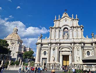 Potovanje po Siciliji – la dolce vita 229 Lingula, ta jezična šola | Potopis po Siciliji - Catania
