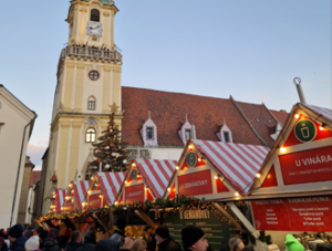 Odkrijte čar božičnih sejmov po Evropi – kjer tradicija sreča tuje jezike 47 Lingula I bozični sejmi po Evropi