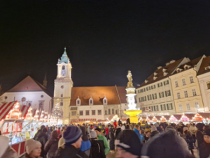 Odkrijte čar božičnih sejmov po Evropi – kjer tradicija sreča tuje jezike 48 Lingula I bozični sejmi po Evropi