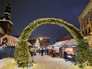 Odkrijte čar božičnih sejmov po Evropi – kjer tradicija sreča tuje jezike 65 Lingula I bozični sejmi po Evropi