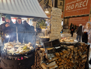 Odkrijte čar božičnih sejmov po Evropi – kjer tradicija sreča tuje jezike 69 Lingula I bozični sejmi po Evropi