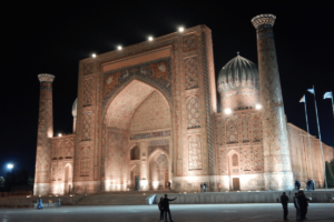Uzbekistan – potovanje, ki te prevzame s pristnostjo 361 Lingula I Potovanje Uzbekistan Samarkand
