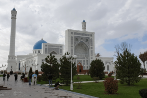 Uzbekistan – potovanje, ki te prevzame s pristnostjo 262 Lingula I Potovanje Uzbekistan Taskhent