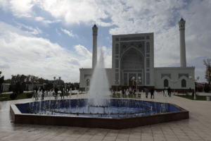 Uzbekistan – potovanje, ki te prevzame s pristnostjo 263 Lingula I Potovanje Uzbekistan Taskhent