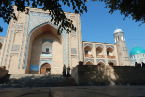 Uzbekistan – potovanje, ki te prevzame s pristnostjo 268 Lingula I Potovanje Uzbekistan Taskhent